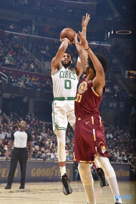 威尼斯人游戏 -包含里程碑夜！波士顿凯尔特人止住颓势，荷甲赛前刷纪录，震撼外界，球队文化再被提及的词条