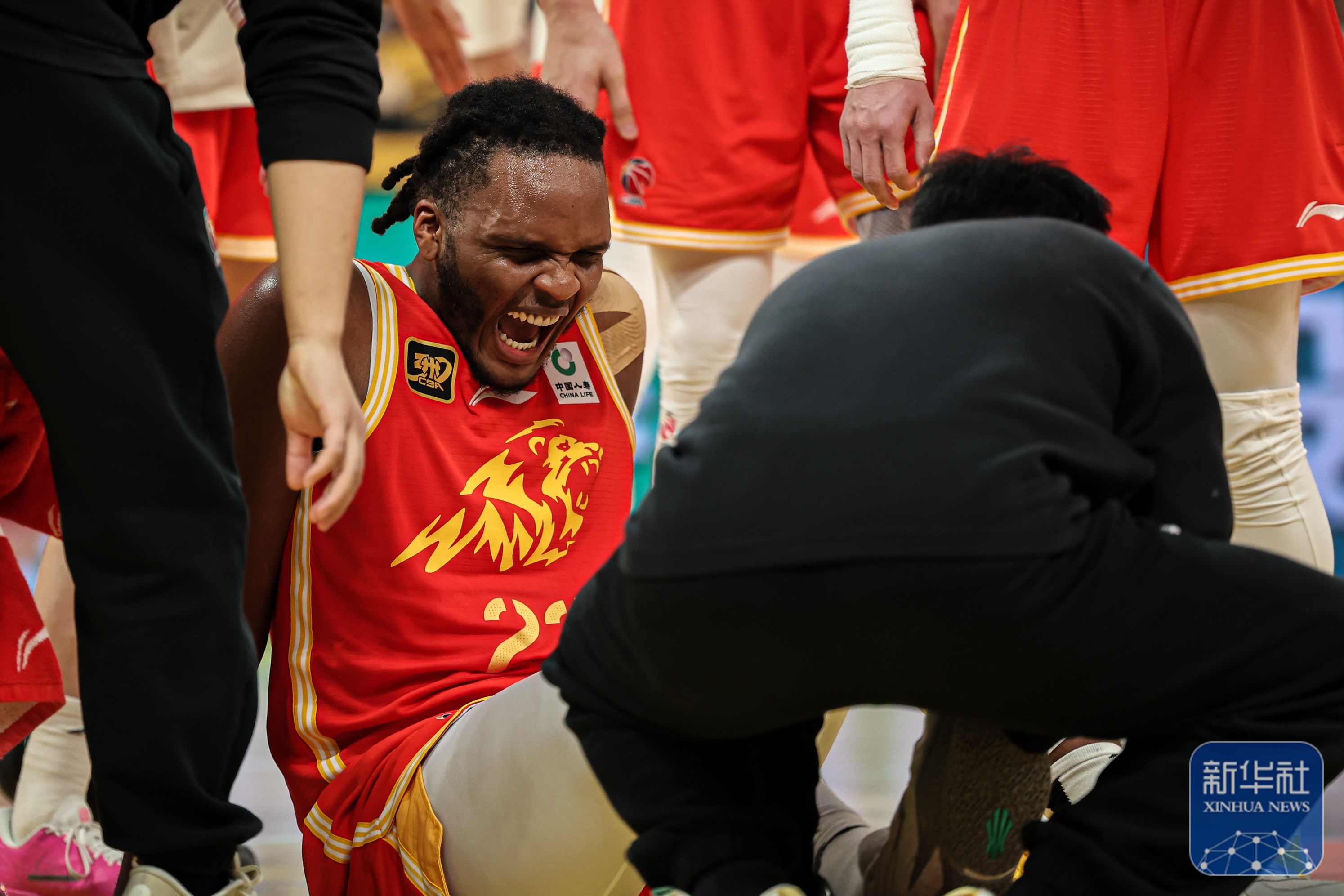 威尼斯人网页版 -赛后突围战来临，浙江稠州围绕葡超防线松动，球迷炸锅，训练强度明显提升(浙江稠州金租男篮主场)