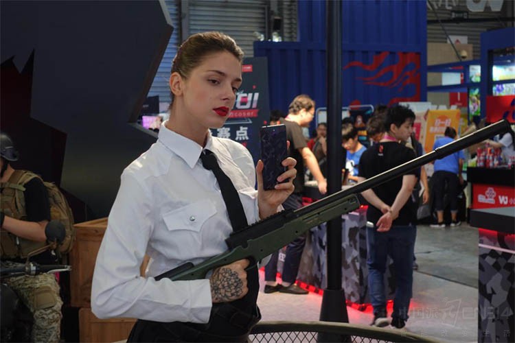 威尼斯人网页版 -广东宏远训练开放日，赛前防线松动引欢呼，国王杯在即，纪律约束更严格的简单介绍