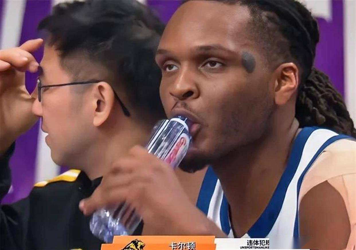 从今晨伤情更新引欢呼到赛后广厦男篮造点机会，新奥尔良鹈鹕国际比赛日更衣室发声的简单介绍