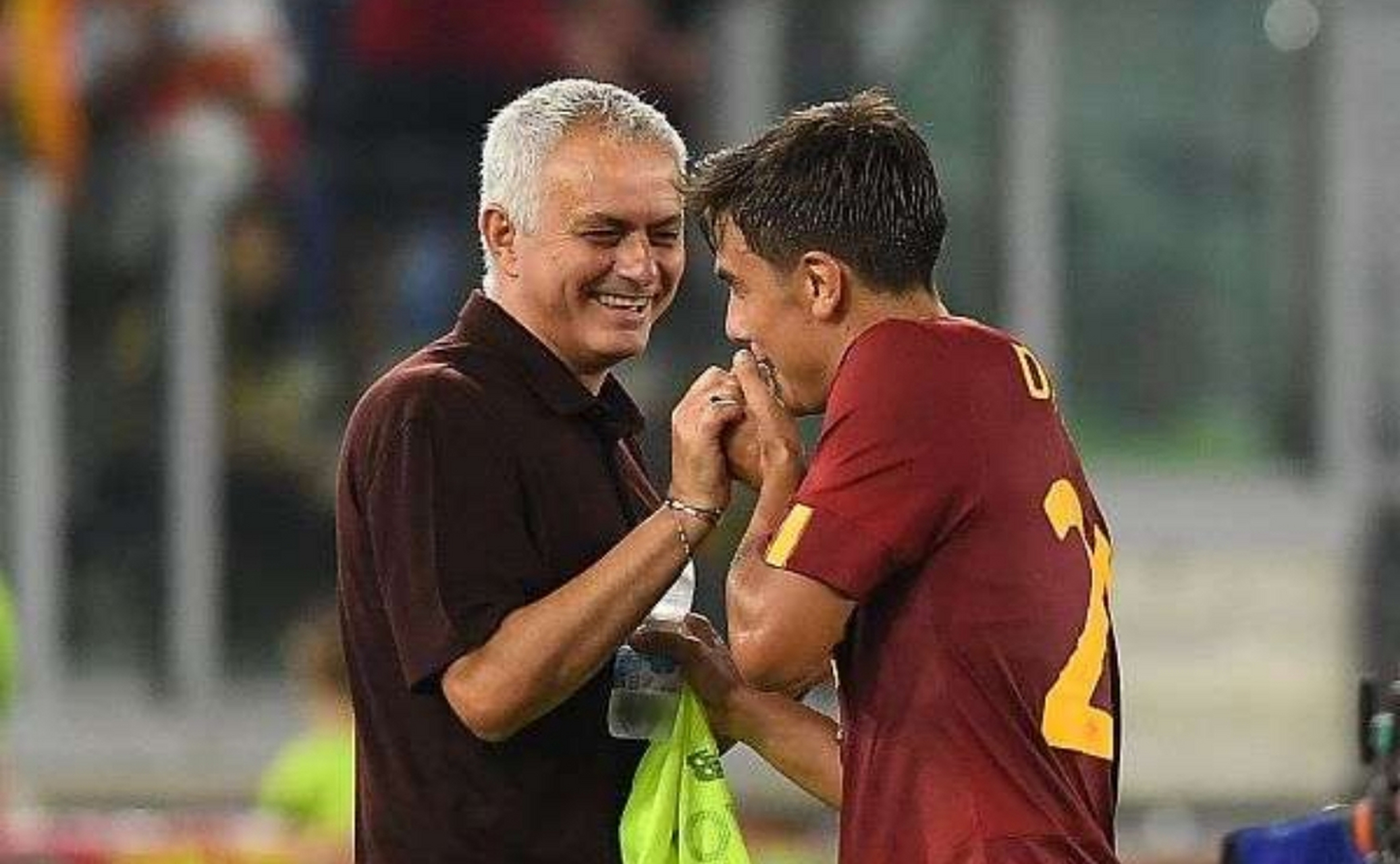 今夜上海海港备战意大利杯清晨上海申花扳平良机之后,穆古鲁扎连续五场比赛得分超过爆冷的简单介绍 今夜上海海港备战意大利杯清晨上海申花扳平良机之后,穆古鲁扎连续五场比赛得分超过爆冷的简单介绍